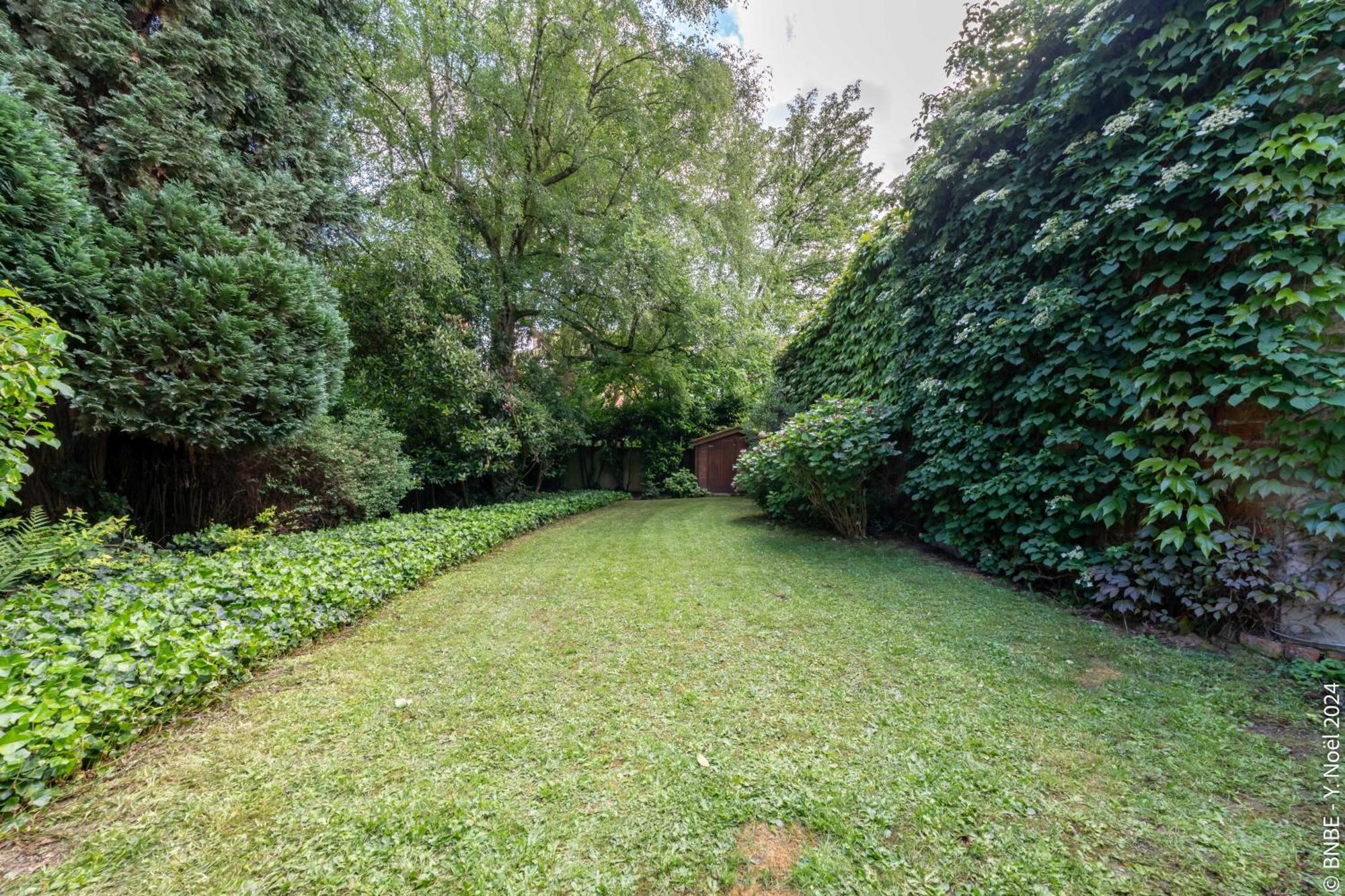 La Louve - Big Place & Garden - Parking Gratuit Brussels Exterior photo
